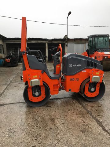 valjak HAMM HD 12 VV